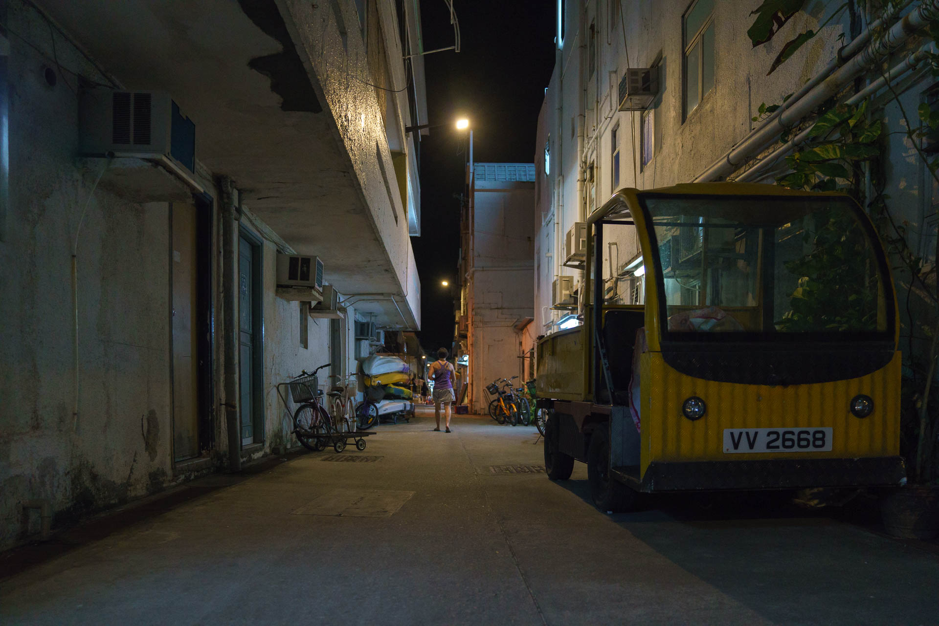 alleyway cheung chau