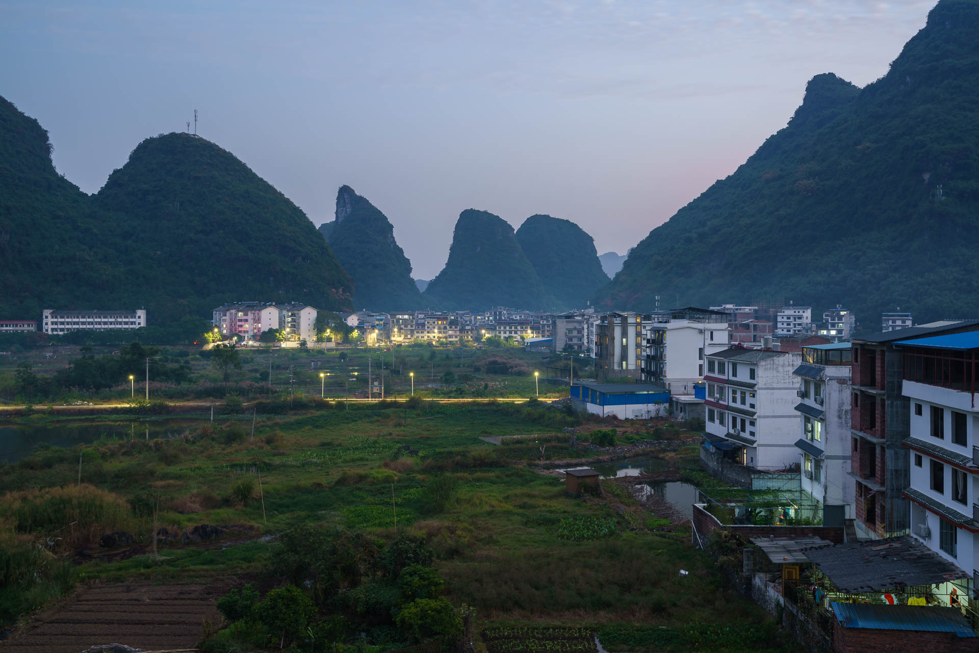 yang shuo farms and city